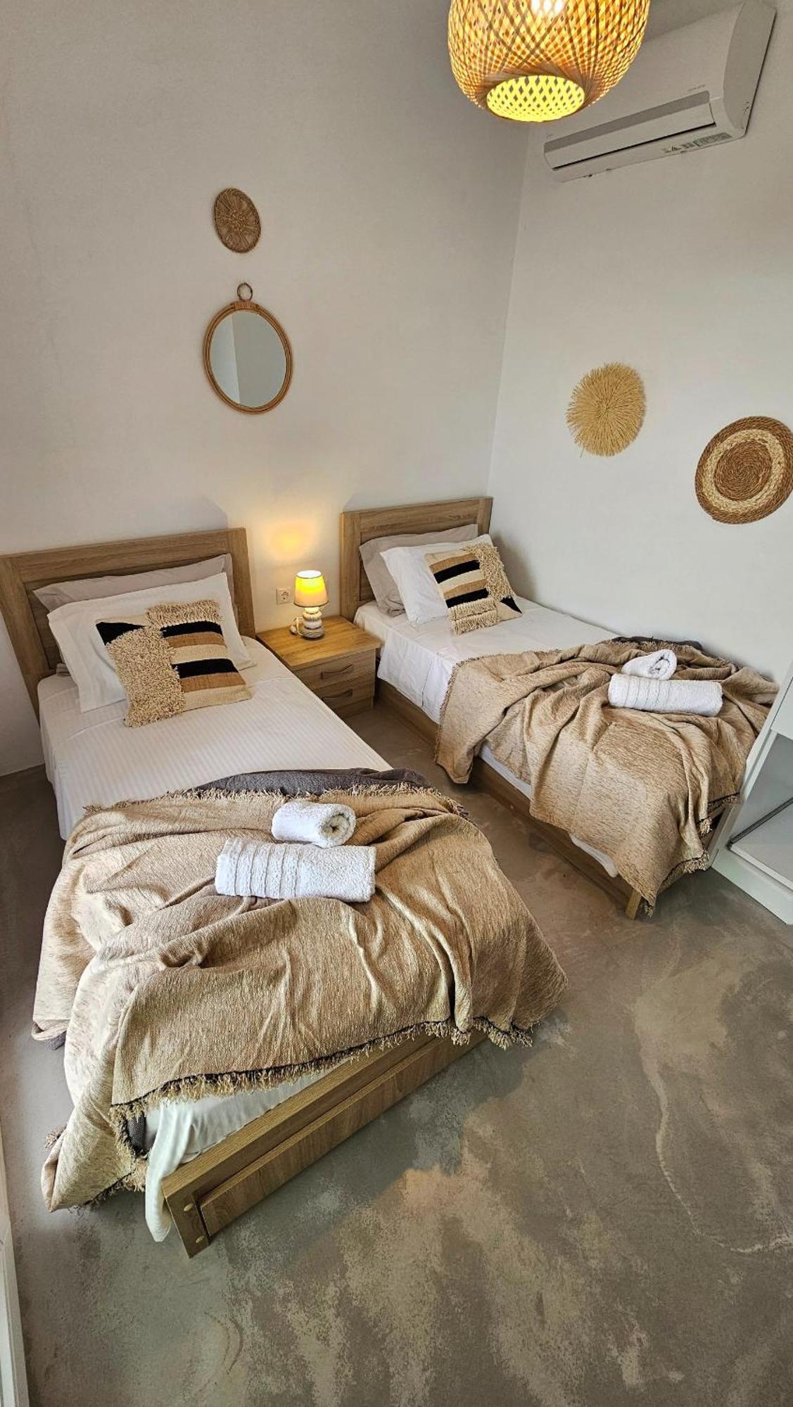 Mykonos4Islands Seaside Homes And Suites カロ・リヴァディ エクステリア 写真